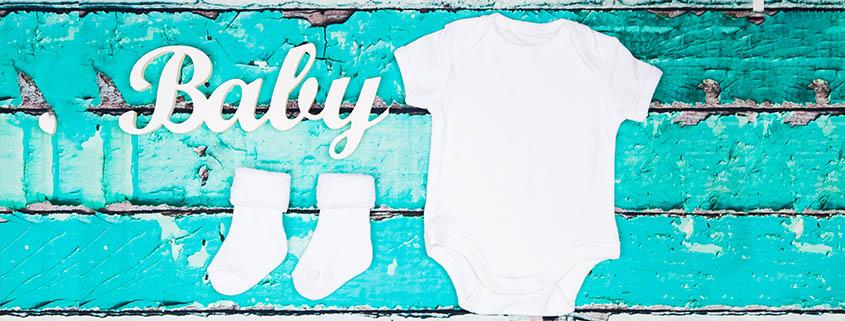  Pregnancy Announcement Ideas :Baby Onesie